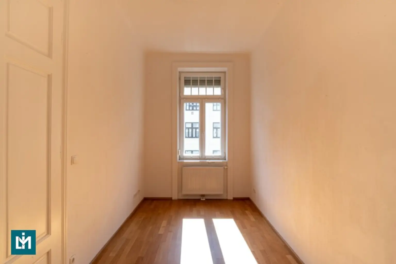SCHÖNE 3 - ZIMMER WOHNUNG / NÄHE AUGARTEN