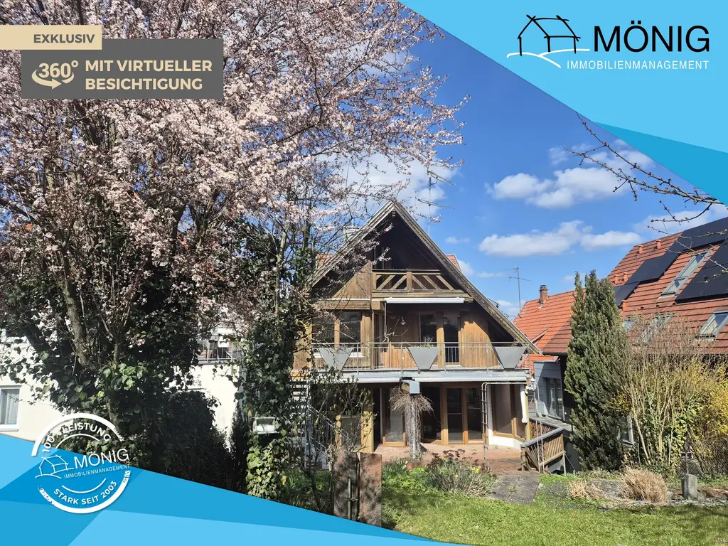 Charmantes Zweifamilienhaus mit 2 Kaminöfen, 2 Garagen, 2 Stellplätzen u. großem Garten in Darmsheim