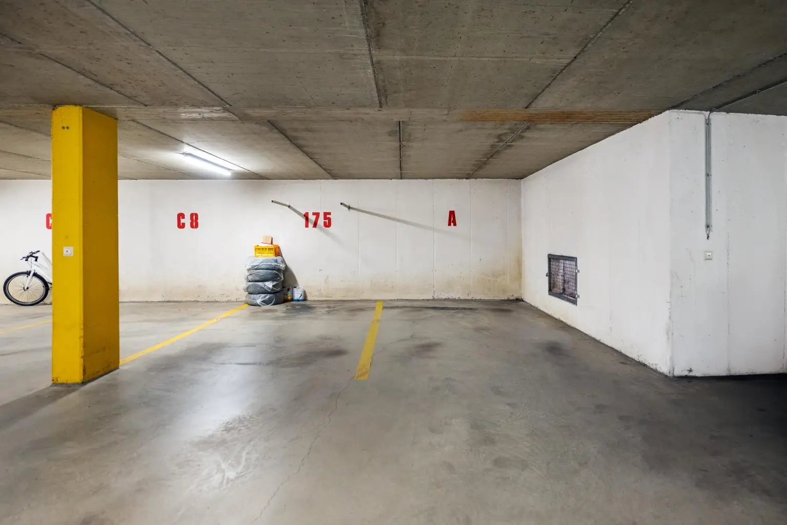 Garagenstellplatz