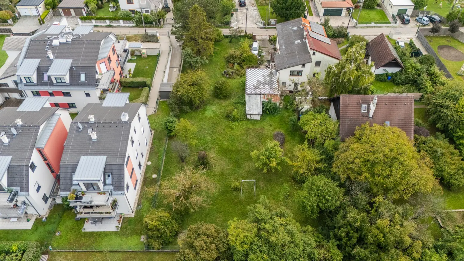 “Exklusives Baugrundstück auf Eigengrund – Ihr Traumprojekt in Bestlage“