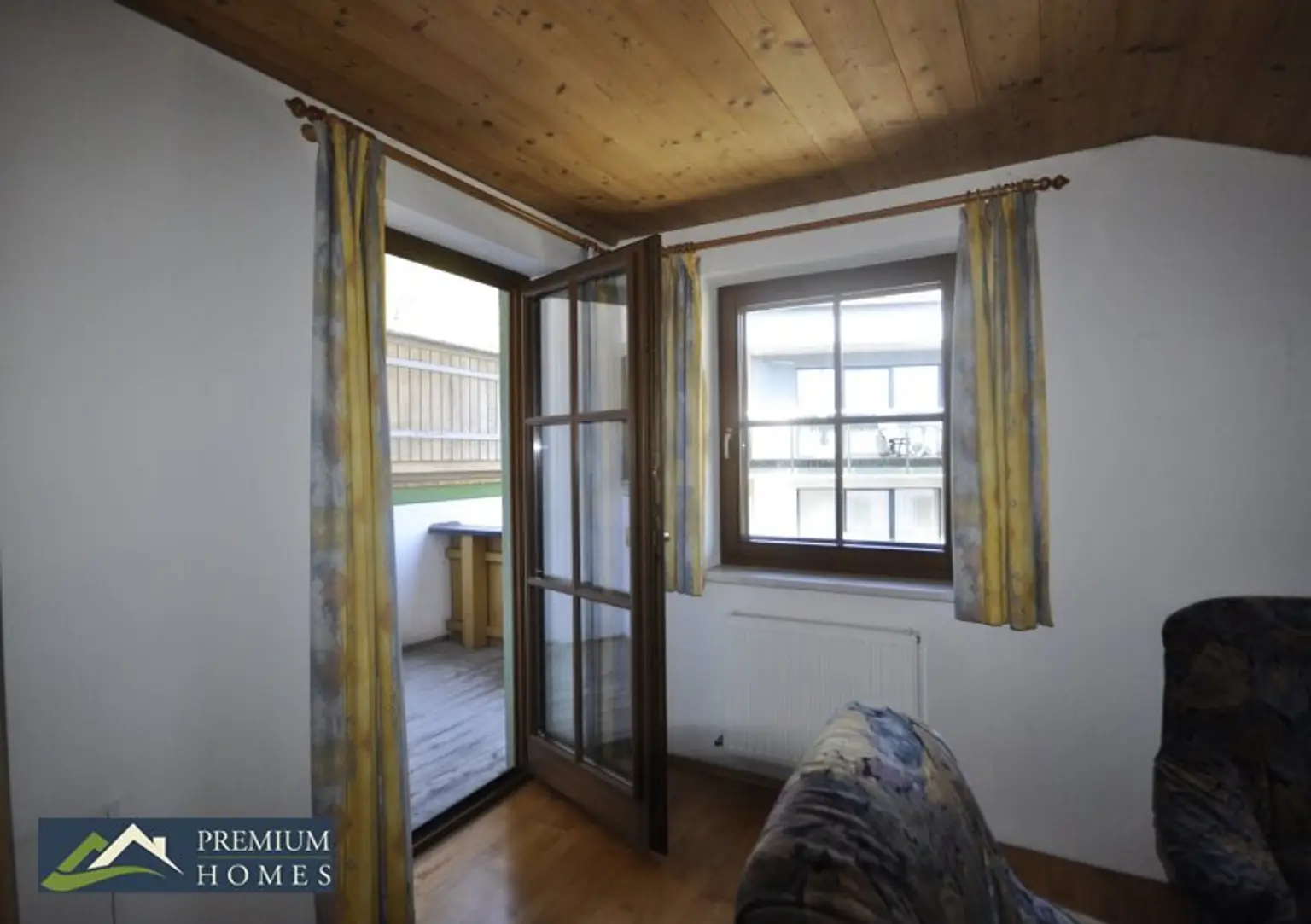 FÜGENBERG - Es erwartet Sie eine Doppelhaushälfte in Aussichtslage - 5 Zimmer, Garten & 2 Balkone!