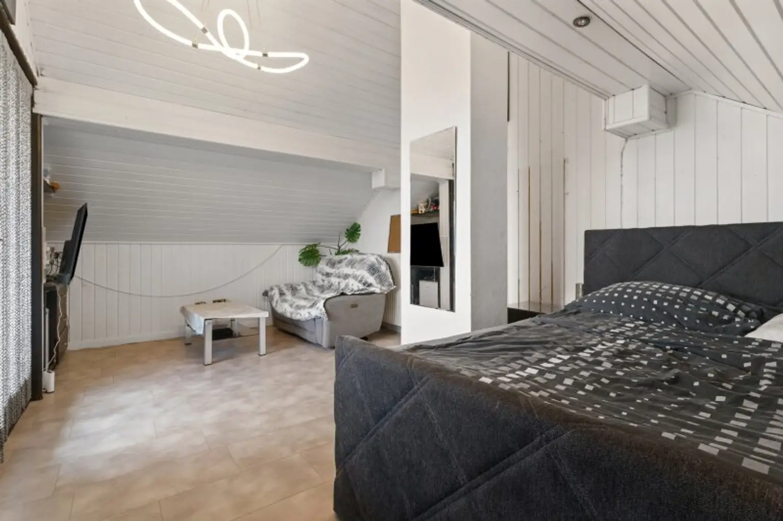 Schlaf-/Wohnzimmer  - DG - Haus - Treffling - kaufen