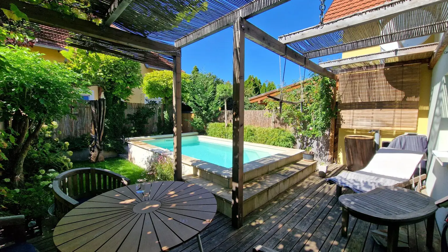 Charmantes Reihenhaus mit Garten, Pool und Terrasse – gepflegt & bezugsbereit ab Sommer 2026