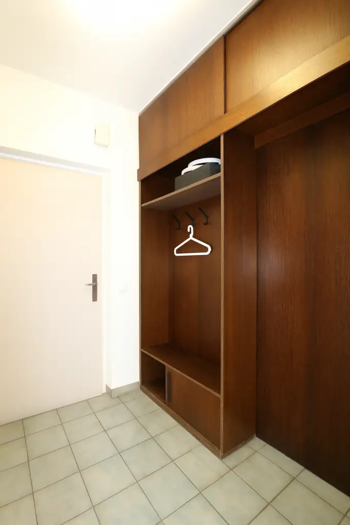 Perfekt geschnittene Dachgeschoss-Wohnung in attraktiver Lage nahe dem Krankenhaus und Bahnhof