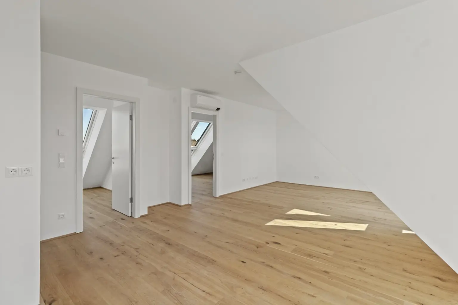 C | ++ DACHGESCHOSSTRAUM mit AUSBLICK ++ PROJEKT KARL74 | Prima Service Immobilien