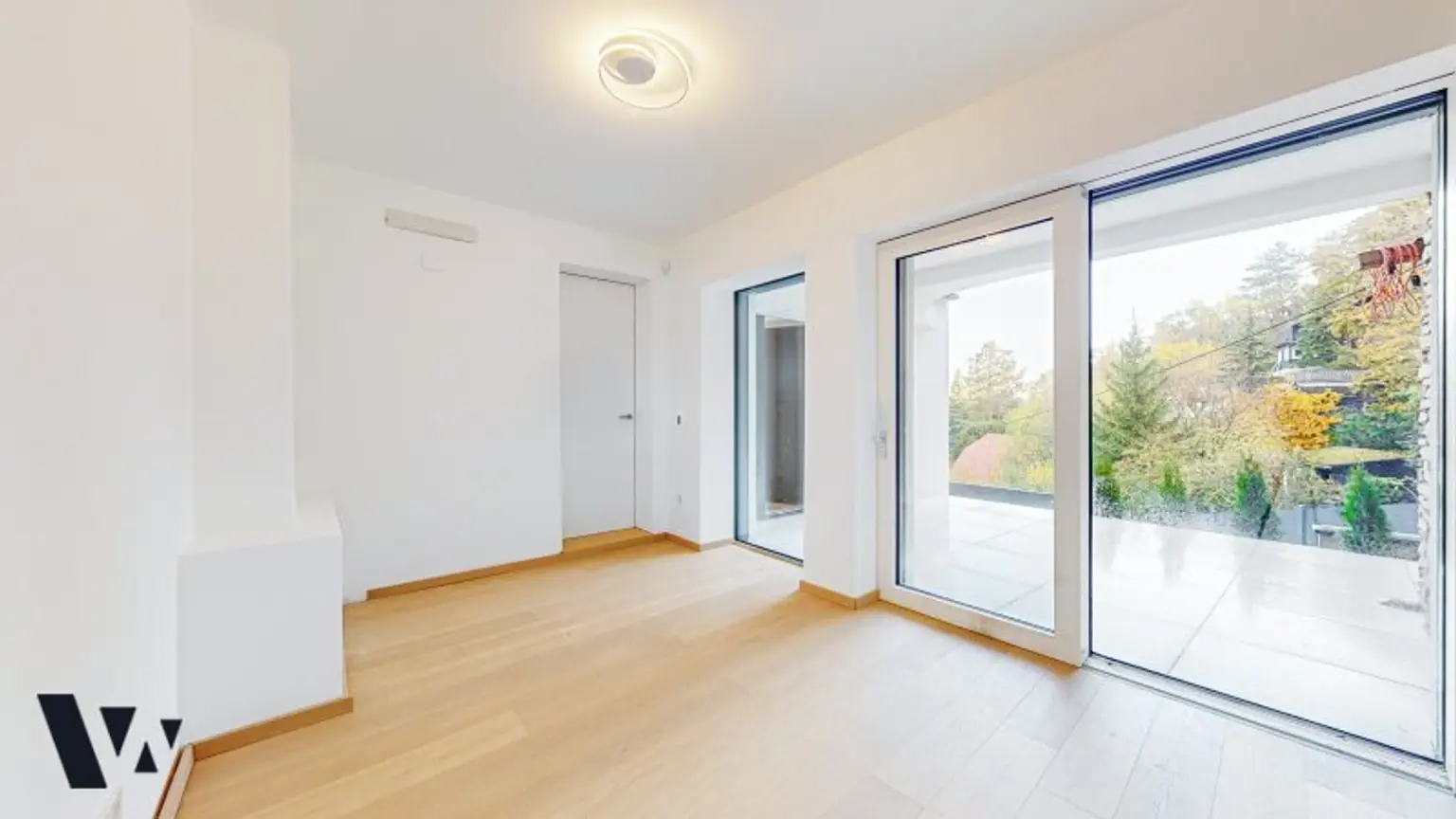 EINZIGARTIGE VILLA MIT INFINITY-POOL & BLICK ÜBER DIE DONAU
