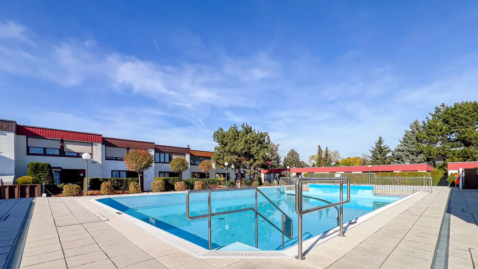 Bungalow - 4-Zimmer mit Pool und Sauna sowie privater Garten