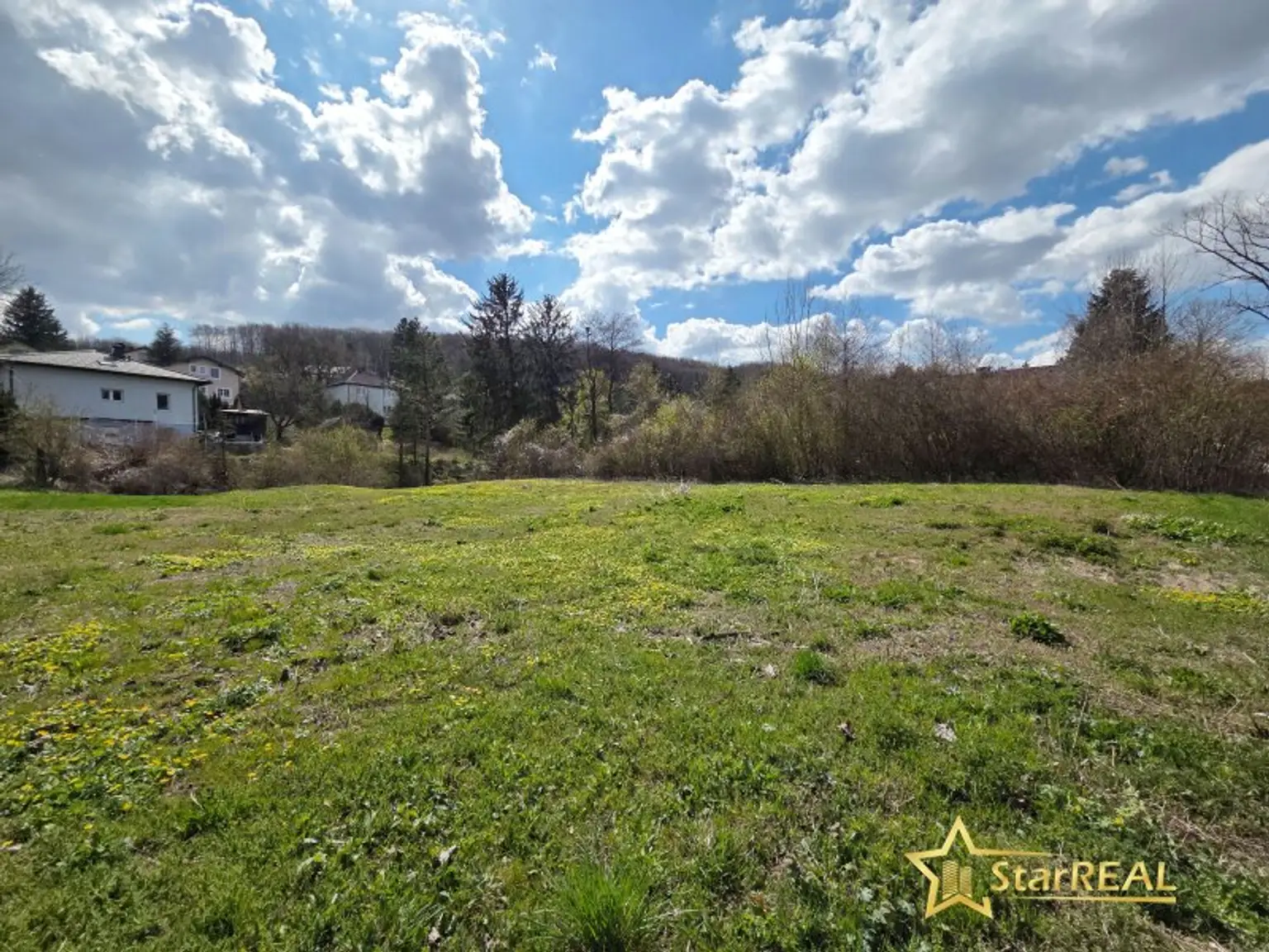 WIENERBERGER-EINFAMILIENHAUS AM TEICH! NEUBAU MIT 5 ZIMMERN. PROVISIONSFREI für den Käufer.
