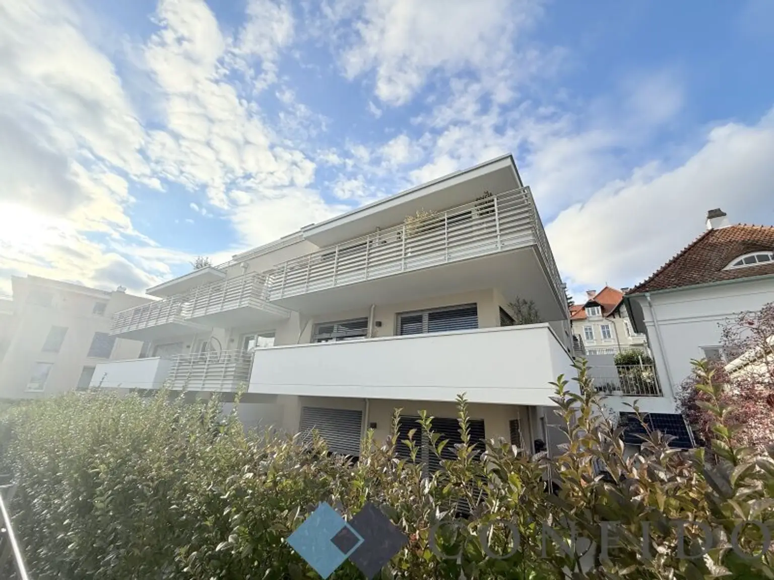 Hochwertig und modern - Traumhafte 3 Zimmerwohnung in bester Lage Badens - Stellplatz inklusive