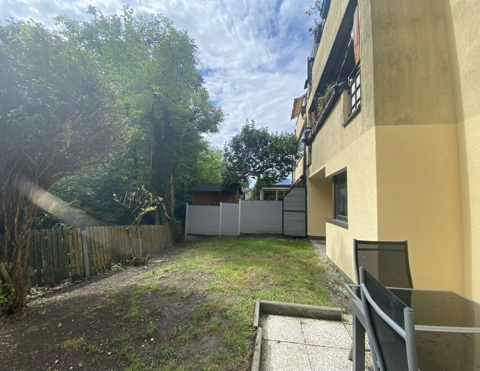 Traumhafte 4-Zimmer-Wohnung in Innsbruck - mit Garten, Balkon und Terrasse sowie Autoabstellplatz