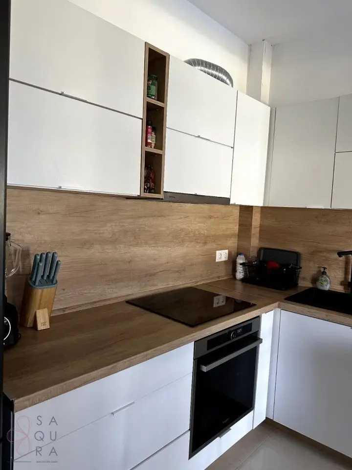 Mediterranes Luxusleben mit Meerblick – Dreistöckiges Haus mit hohem Renditepotenzial