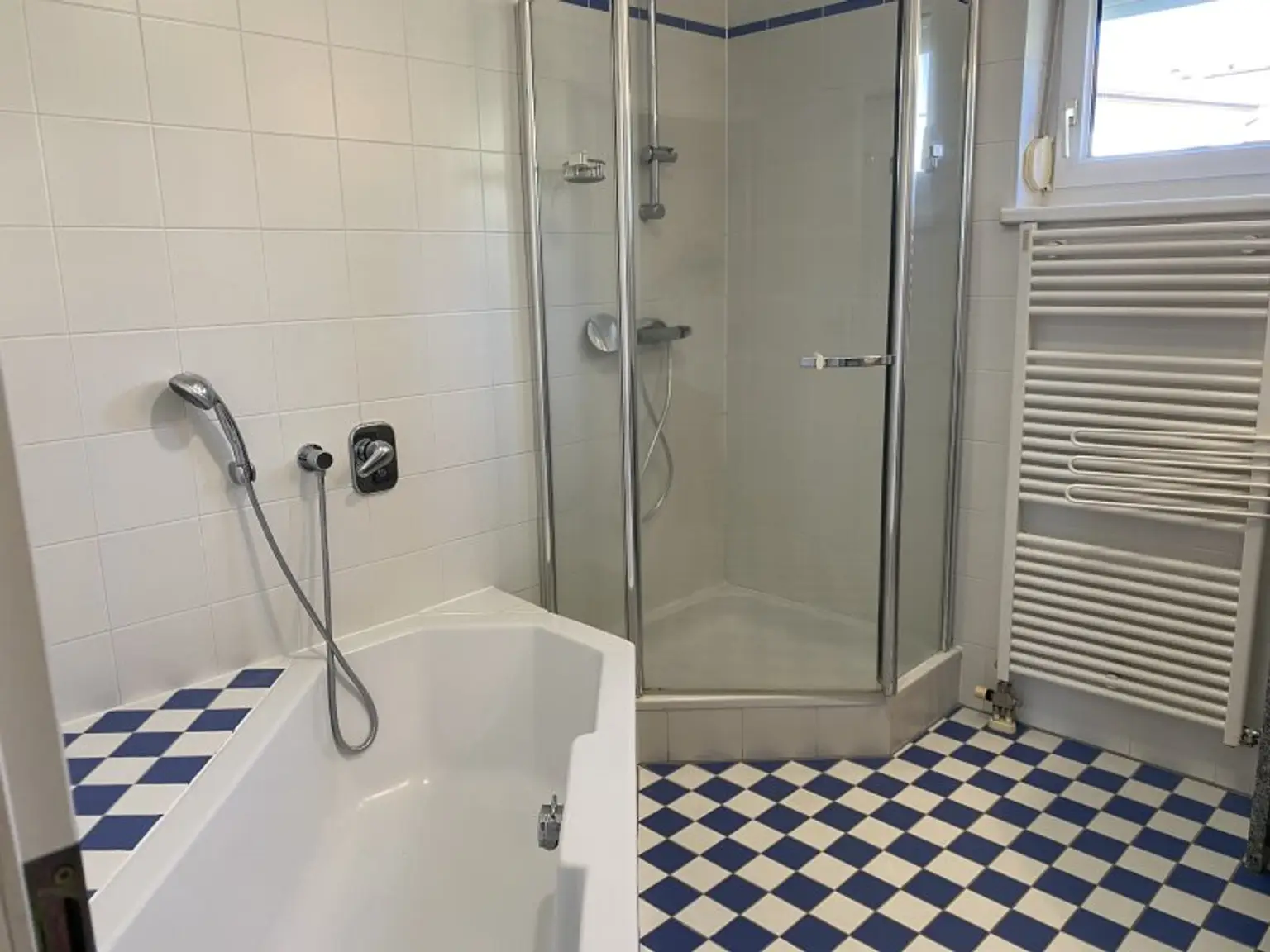 Schöne, große Wohnung in super Aussichtslage