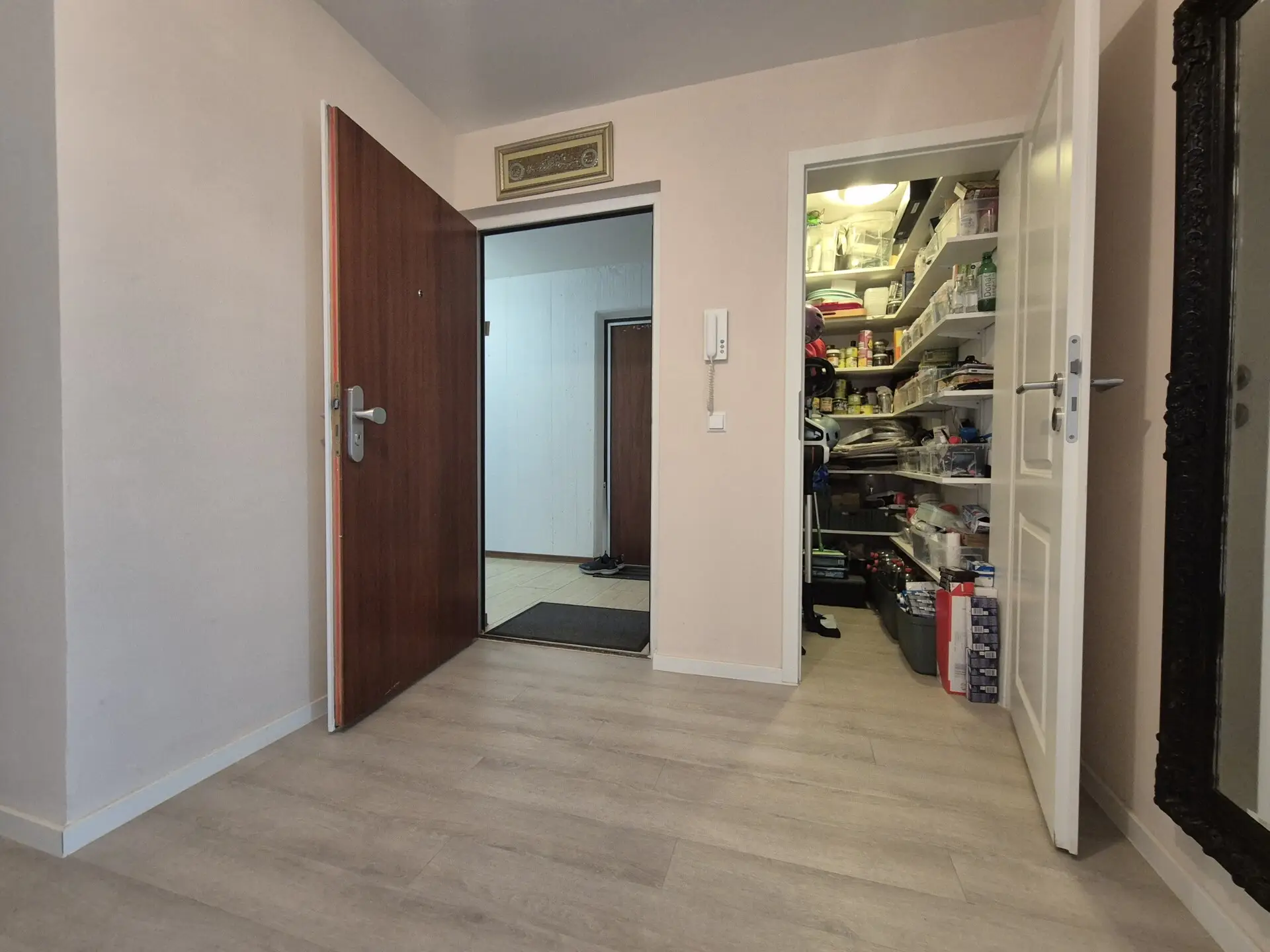 Eingang und Abstellkammer