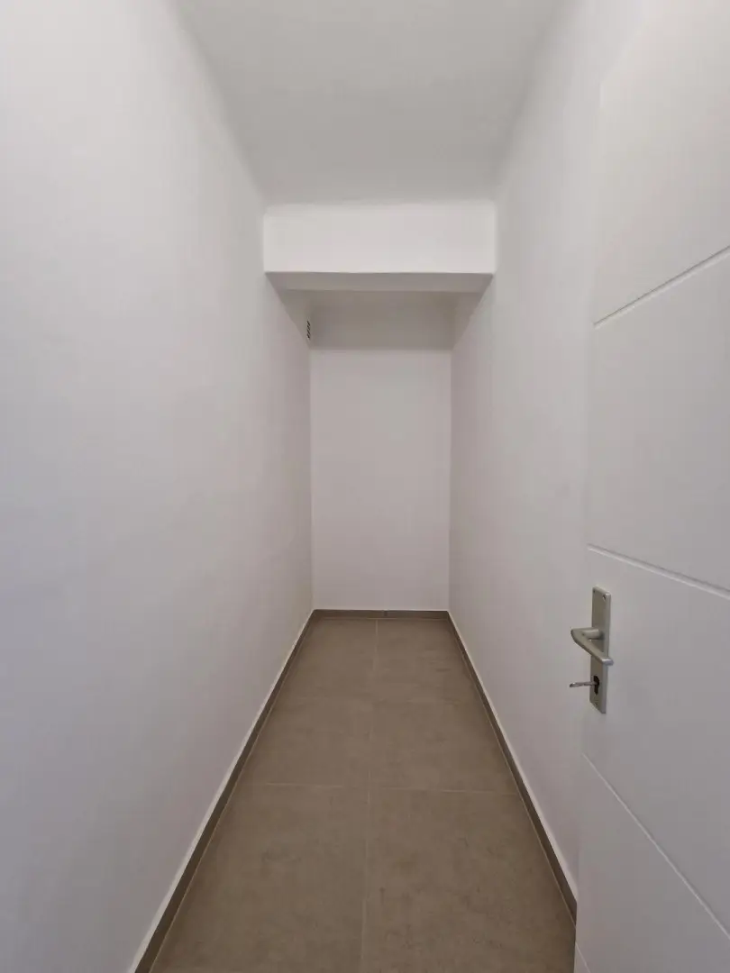 große Abstellkammer