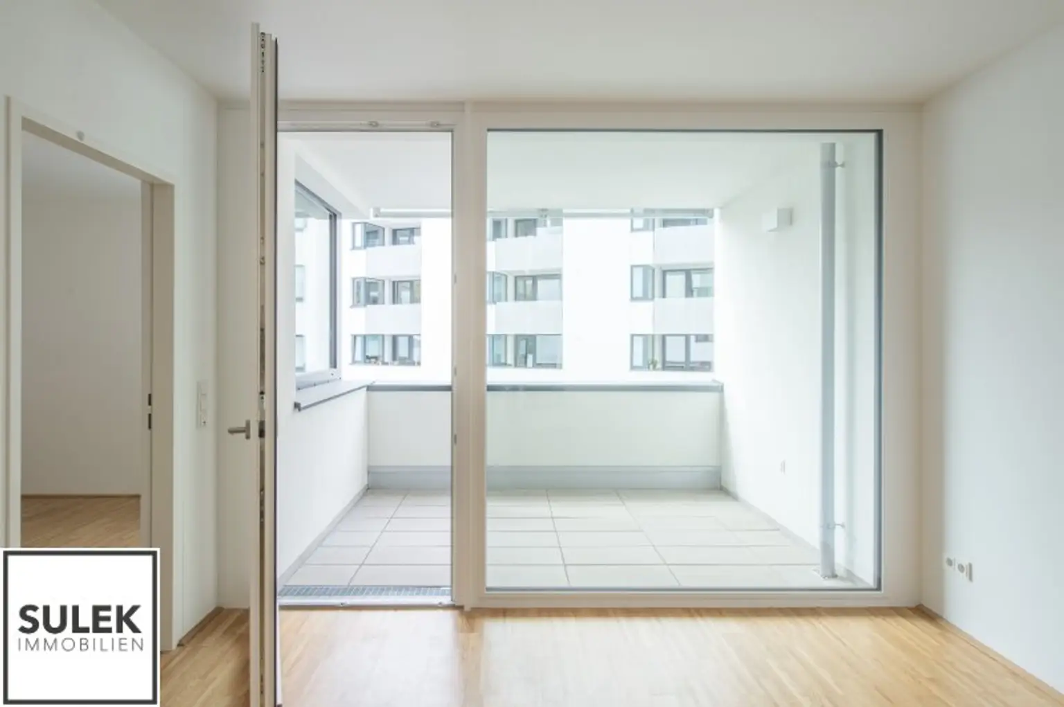 Gut aufgeteilte 2-Zimmer Neubauwohnung mit Loggia // nähe U4 & U6 // ab November verfügbar!