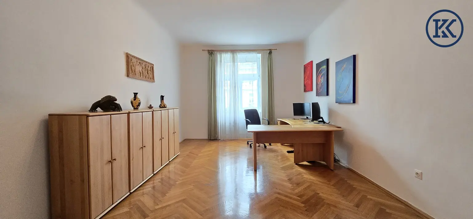 Schlafzimmer / Büro