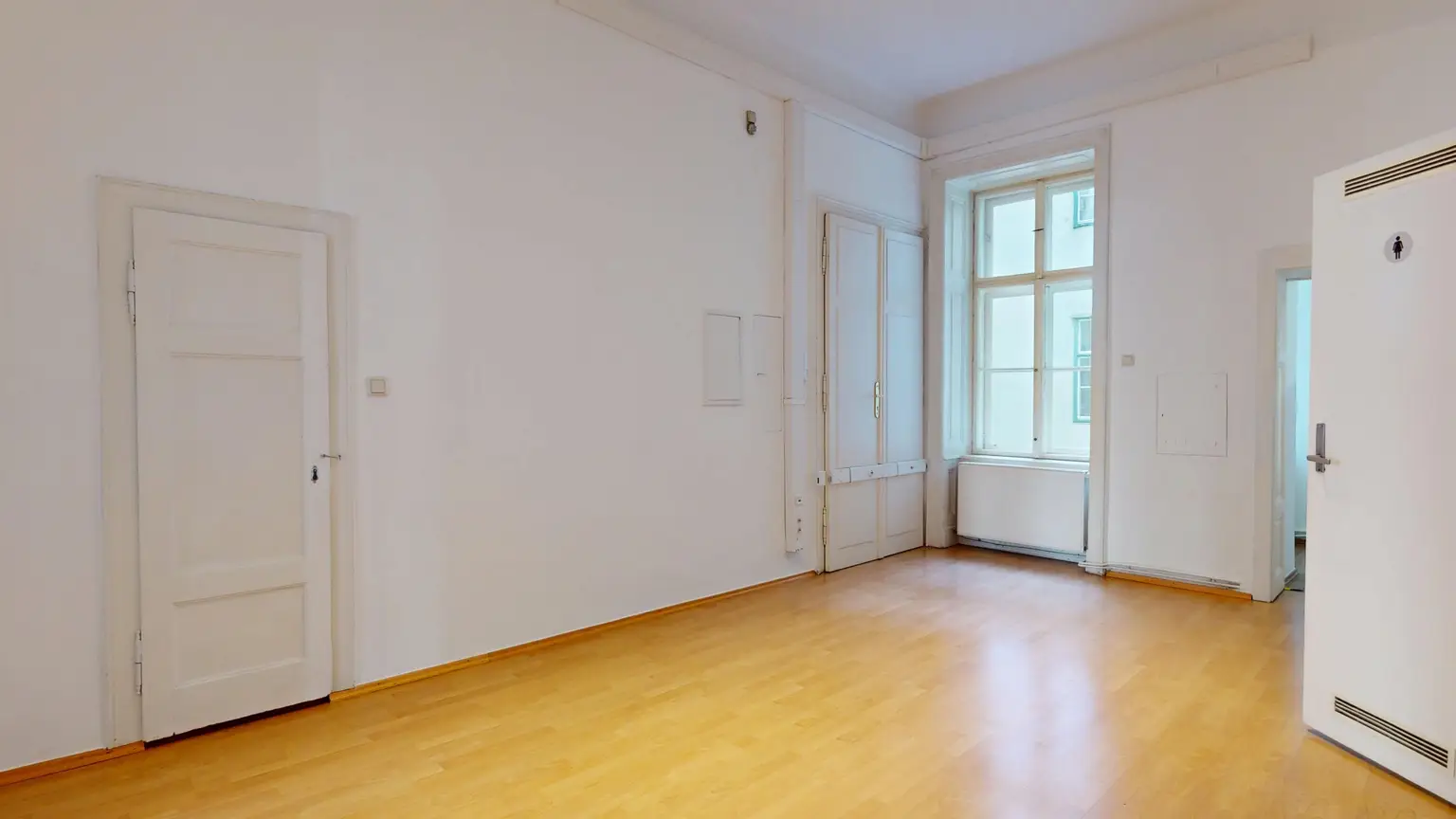 Elisabethstraße: Büroräumlichkeiten in repräsentativem  Altbau - EDV-Verkabelung - U2/U3-Anbindung - Burggarten Nähe
