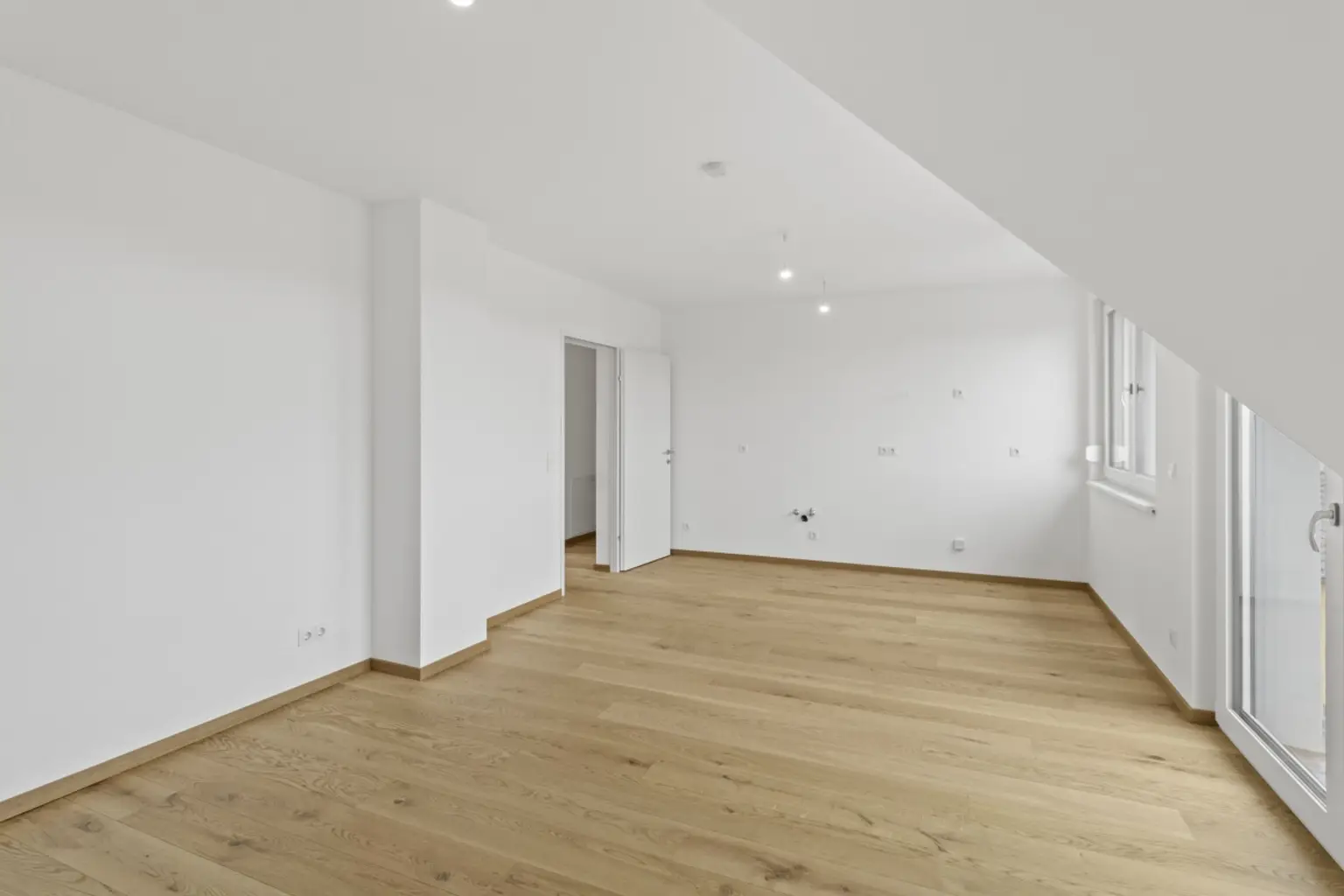 E | ++ LEBENSFREUDE ++ Bezaubernde 3 Zimmer mit BALKON | Prima Service Immobilien