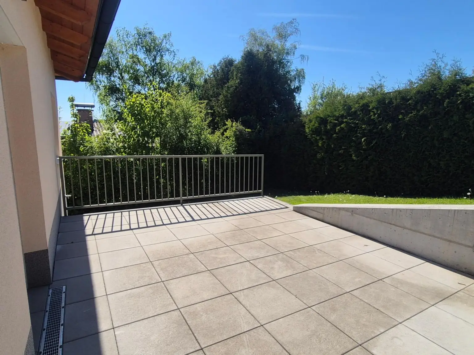 Hintere Terrasse