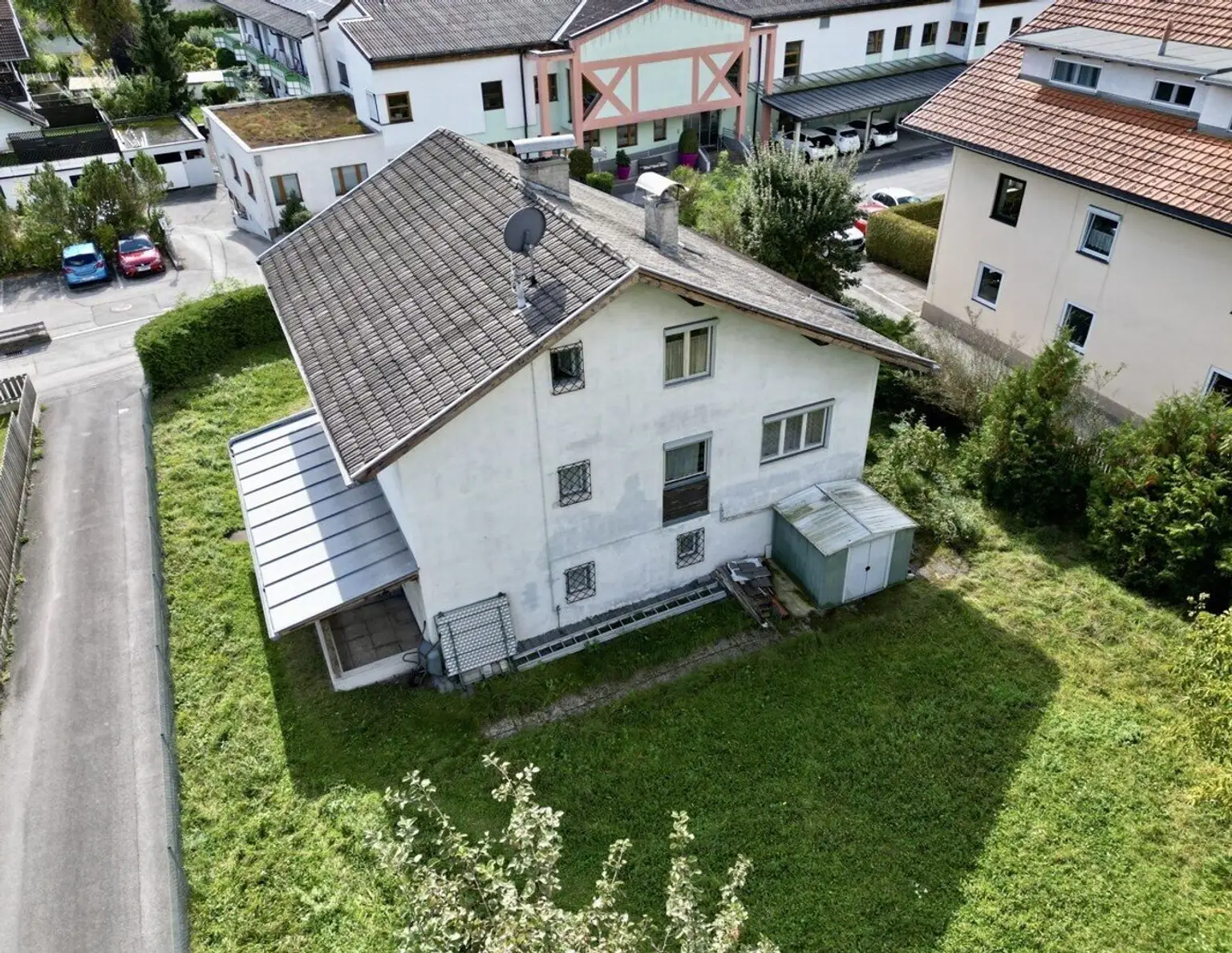 Telfs: Zentrumsnahes Grundstück mit Altbestand