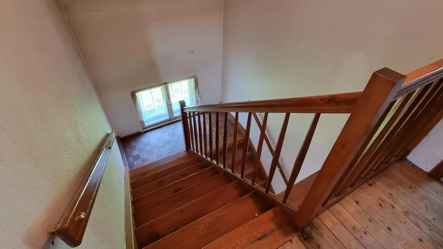 Attraktives Entwicklungsgrundstück mit Bestandshaus – Bauklasse II–III