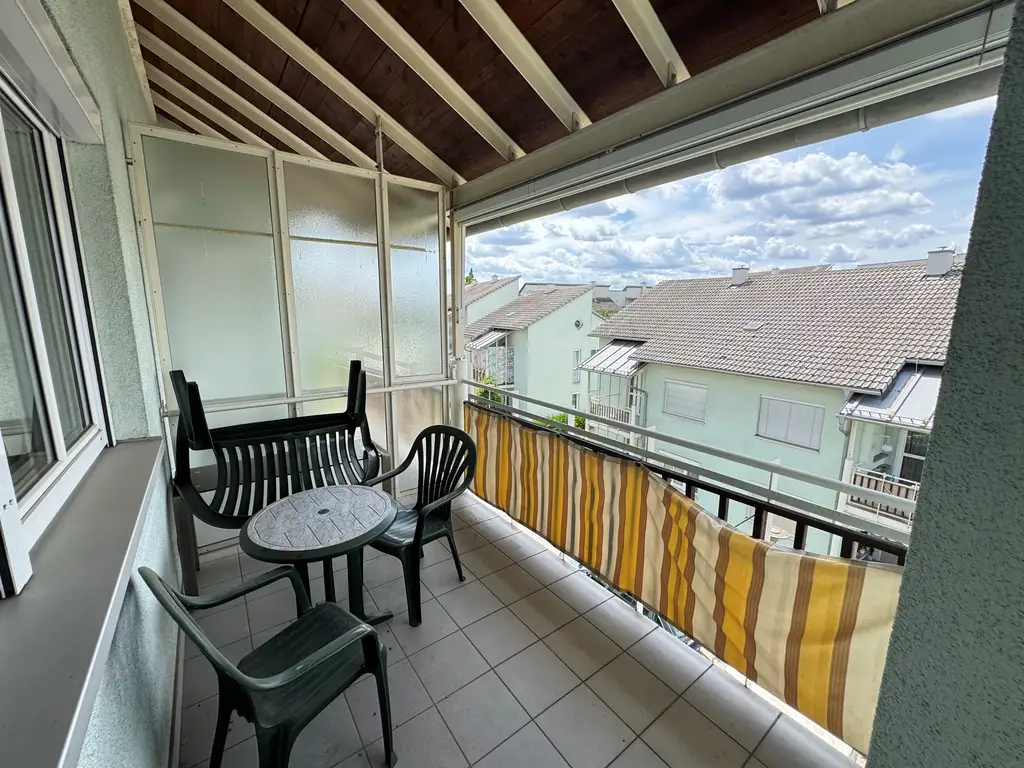 2 ZIMMERWOHNUNG MIT LOGGIA UND TG STELLPLATZ AM FROSCHBERG