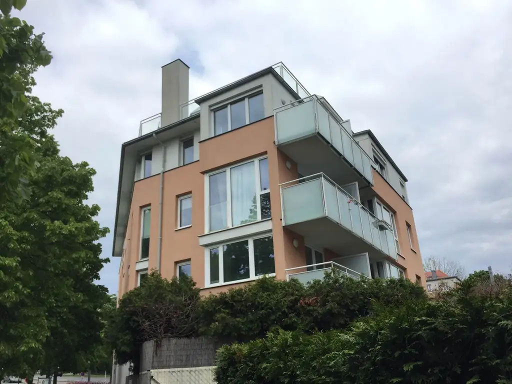 Blick is Grüne - 
Ruhige 3 Zimmer Wohnung mit Balkon