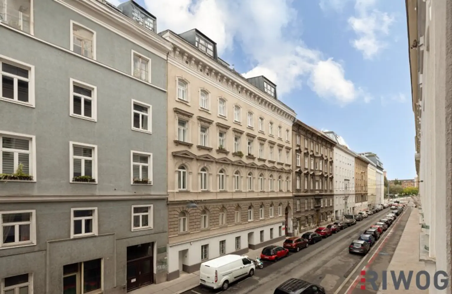 NÄHE 1. BEZIRK, DONAUKANAL UND AUGARTEN | Stilaltbauwohnung mit Potenzial | ca. 3,60 m Raumhöhe | Teils Hoflage | Rembrandtstraße