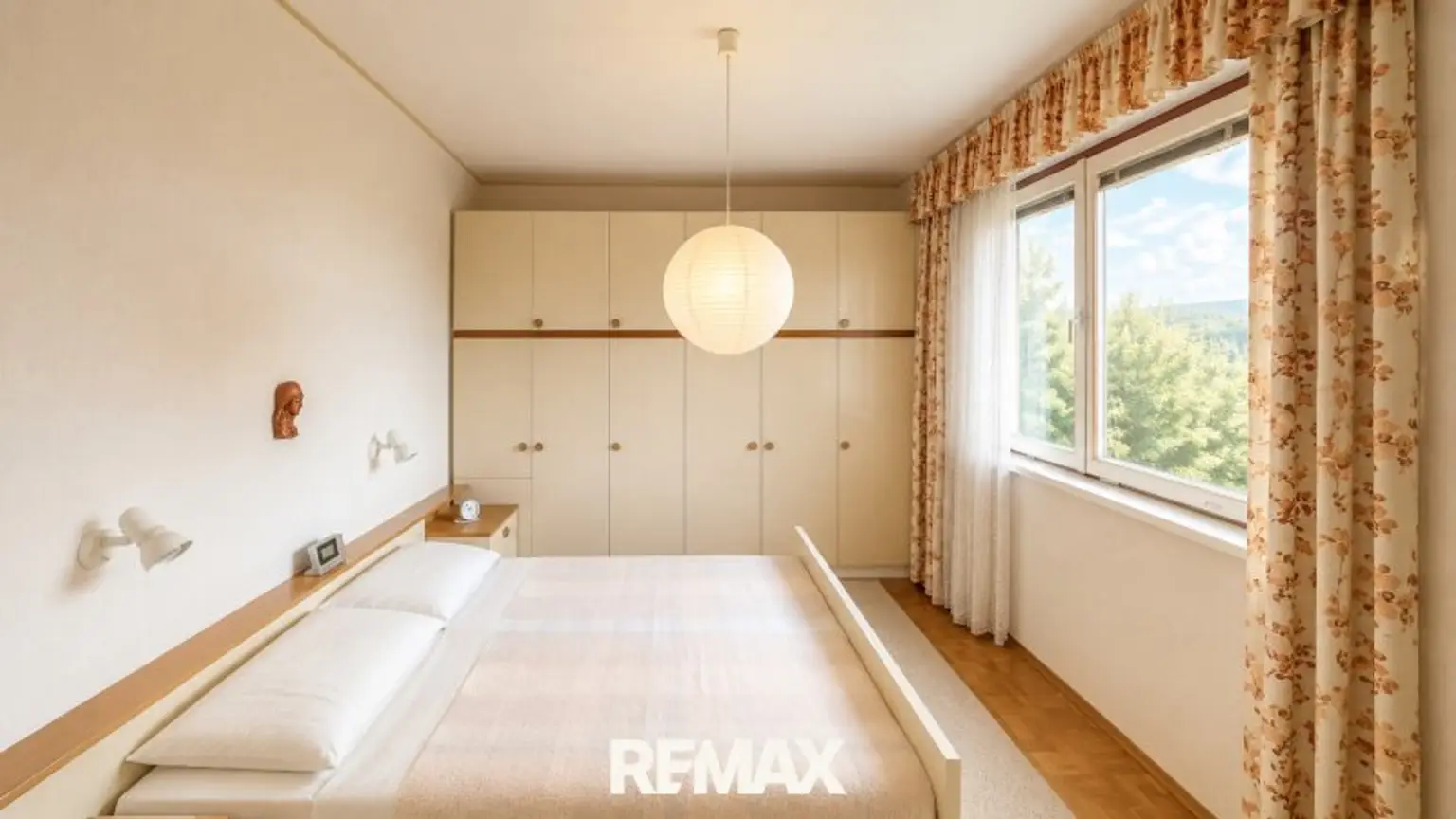 2. Schlafzimmer
