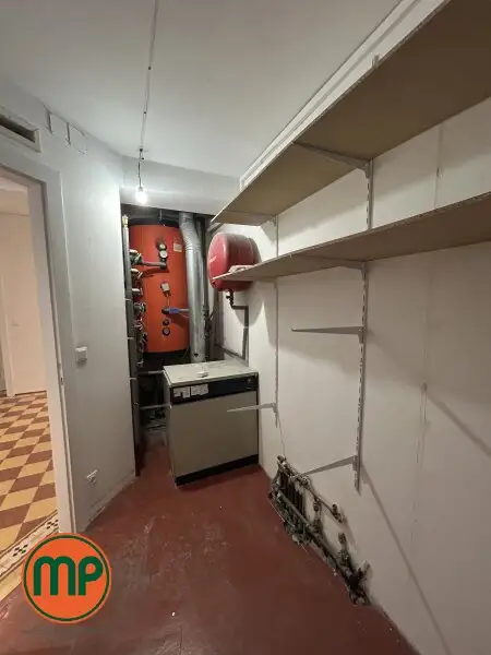 Altbaujuwel auf zwei Ebenen mit Freiflächen in Toplage des 9. Bezirks
