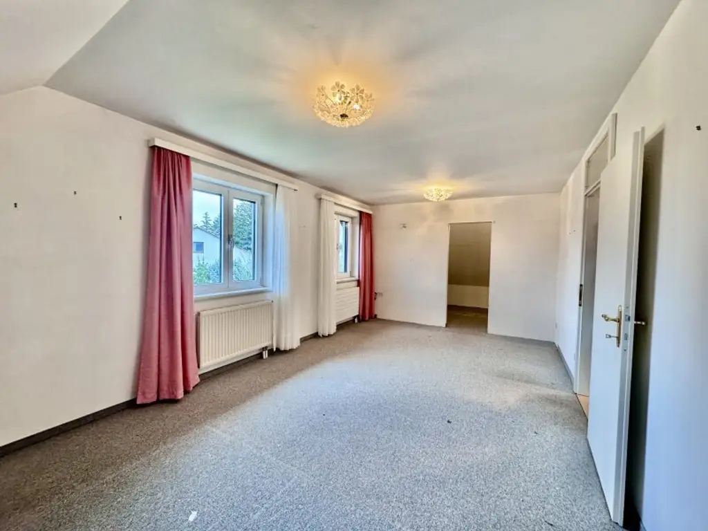 IHR NEUES ZUHAUSE - GROßZÜGIGES EINFAMILIENHAUS MIT SWIMMINGPOOL IN FLORIDSDORF