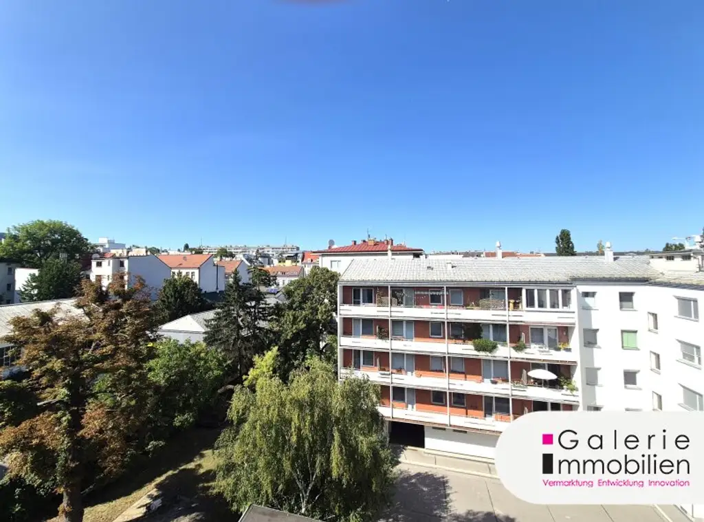 Top-Wohnung mit Loggia - zentral begehbar - Weitblick