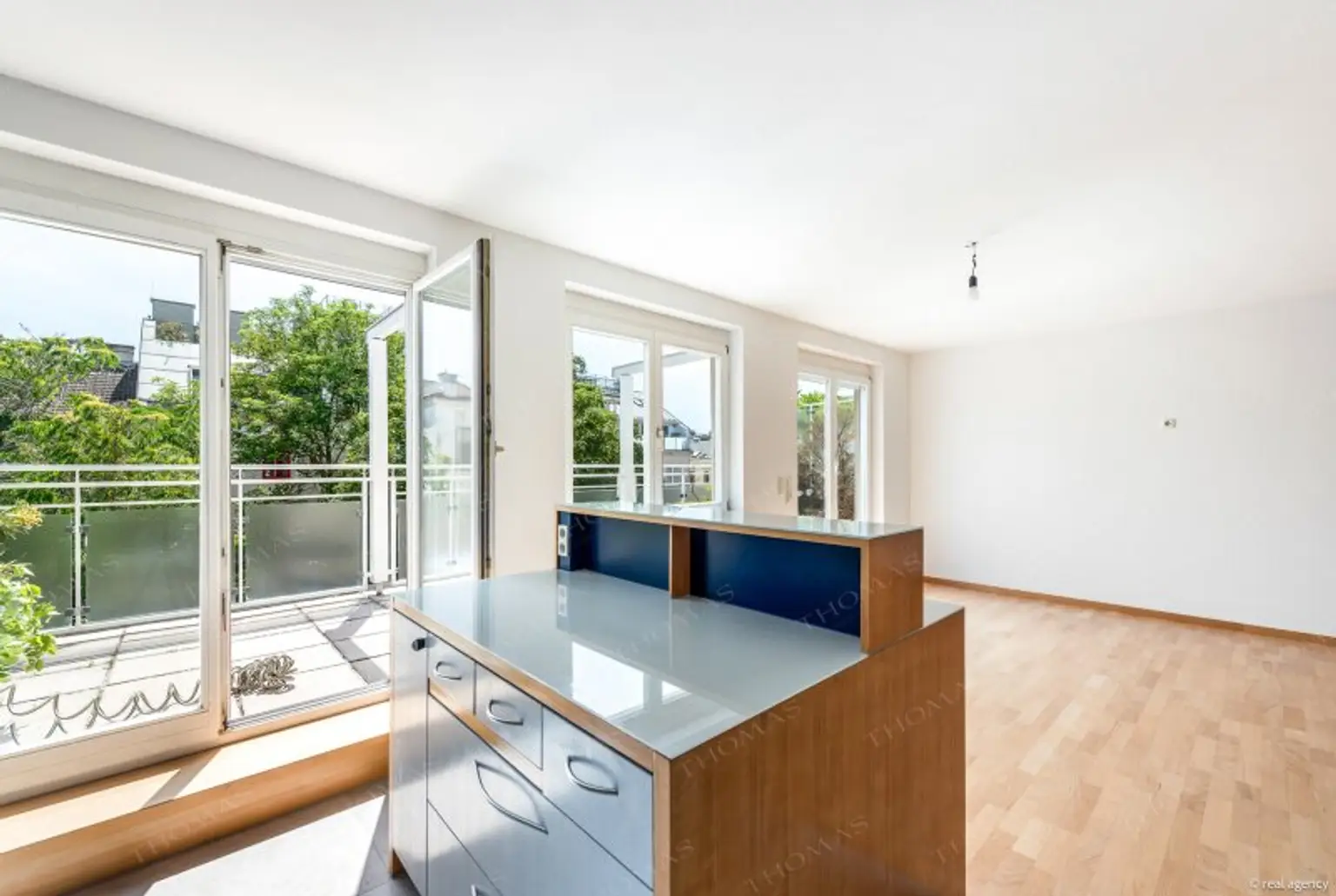 Lichtdurchflutete Maisonette mit Dachterrasse direkt am Währinger Park