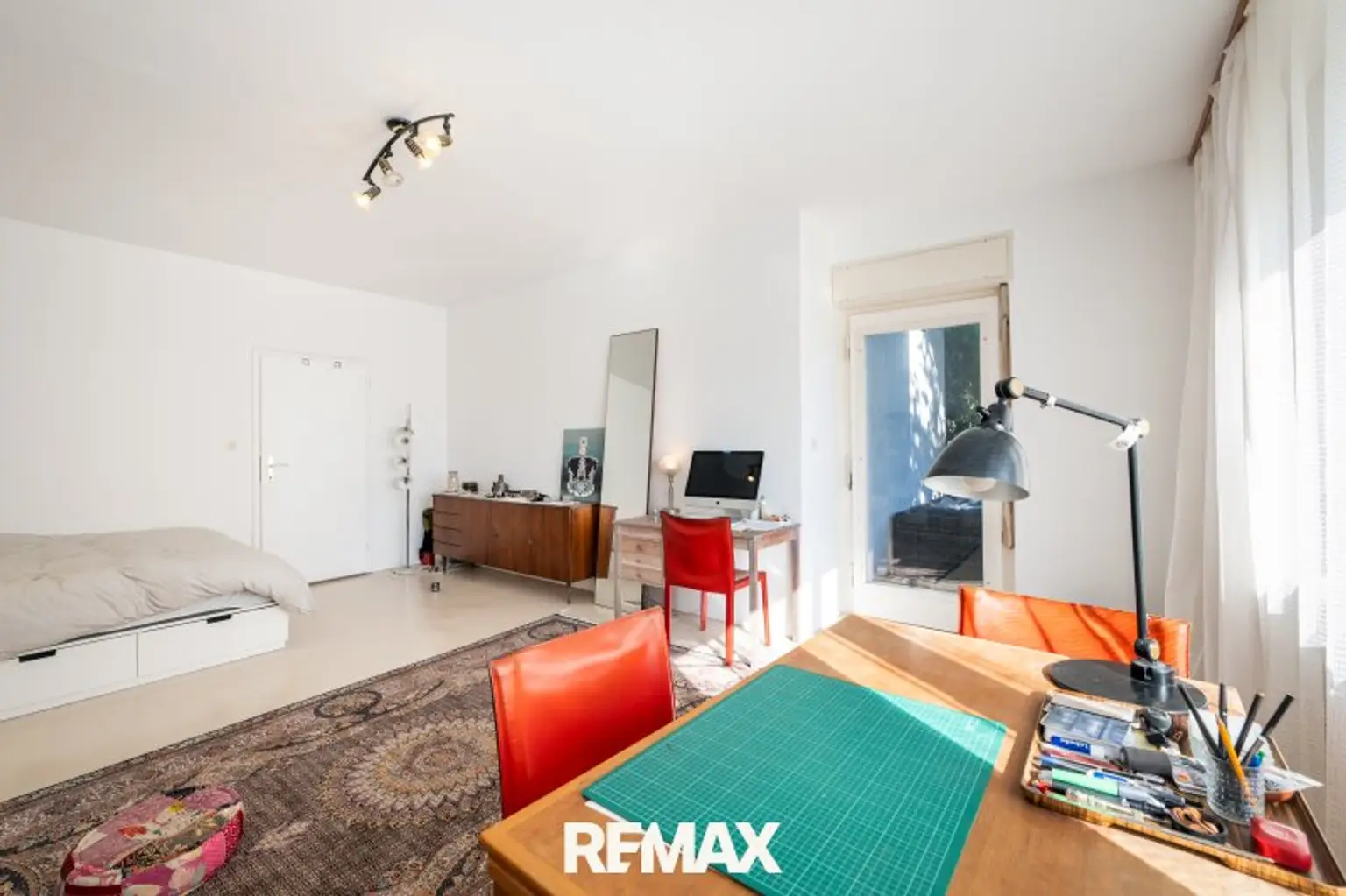 Zimmer mit Büro und Zugang Terrasse OG