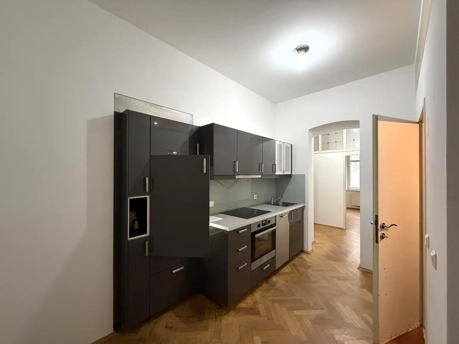 Vorzimmer / Küche / Essbereich