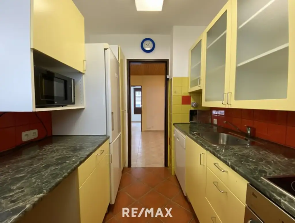 Loggia-Familien-Wohnung nahe U6 und Brunnenmarkt