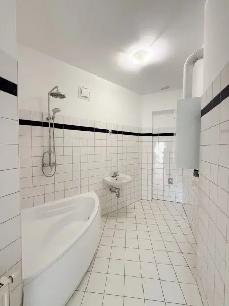 3-Zimmerwohnung mit NEUER EINBAUKÜCHE in 1120 Wien mit Lift zu vermieten - NEUE Wohnküche