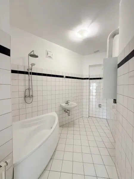 3-Zimmerwohnung mit NEUER EINBAUKÜCHE in 1120 Wien mit Lift zu vermieten - NEUE Wohnküche