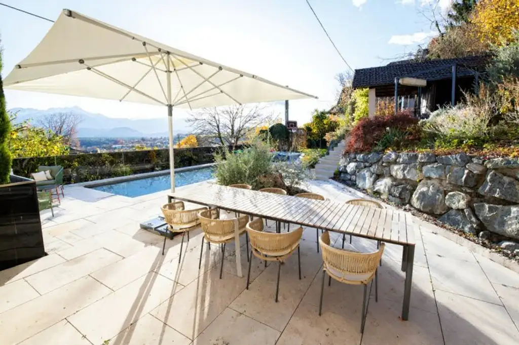 Wohntraum mit Swimming Pool & Sonnenterrasse in Velden am Wörther See