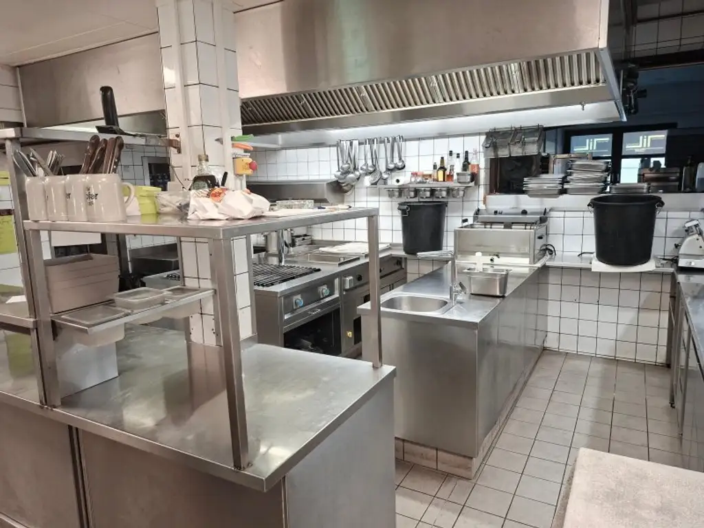 TOP Location mit umsatzstarkem Gastro-Konzept sucht Nachfolger!