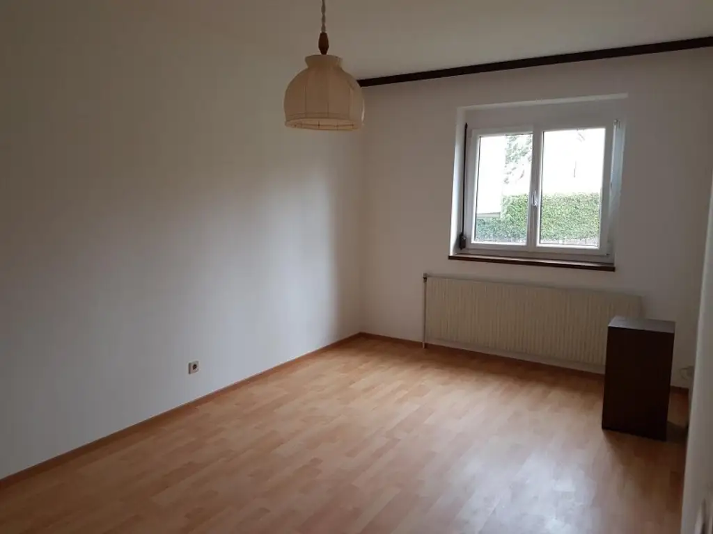 4-ZIMMER WOHNUNG MIT GROSSER LOGGIA