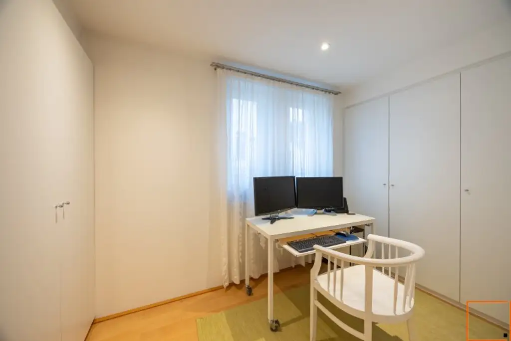 Luftiges Familien-Penthouse mit Ateliercharakter, großen Terrassen und Grünblick