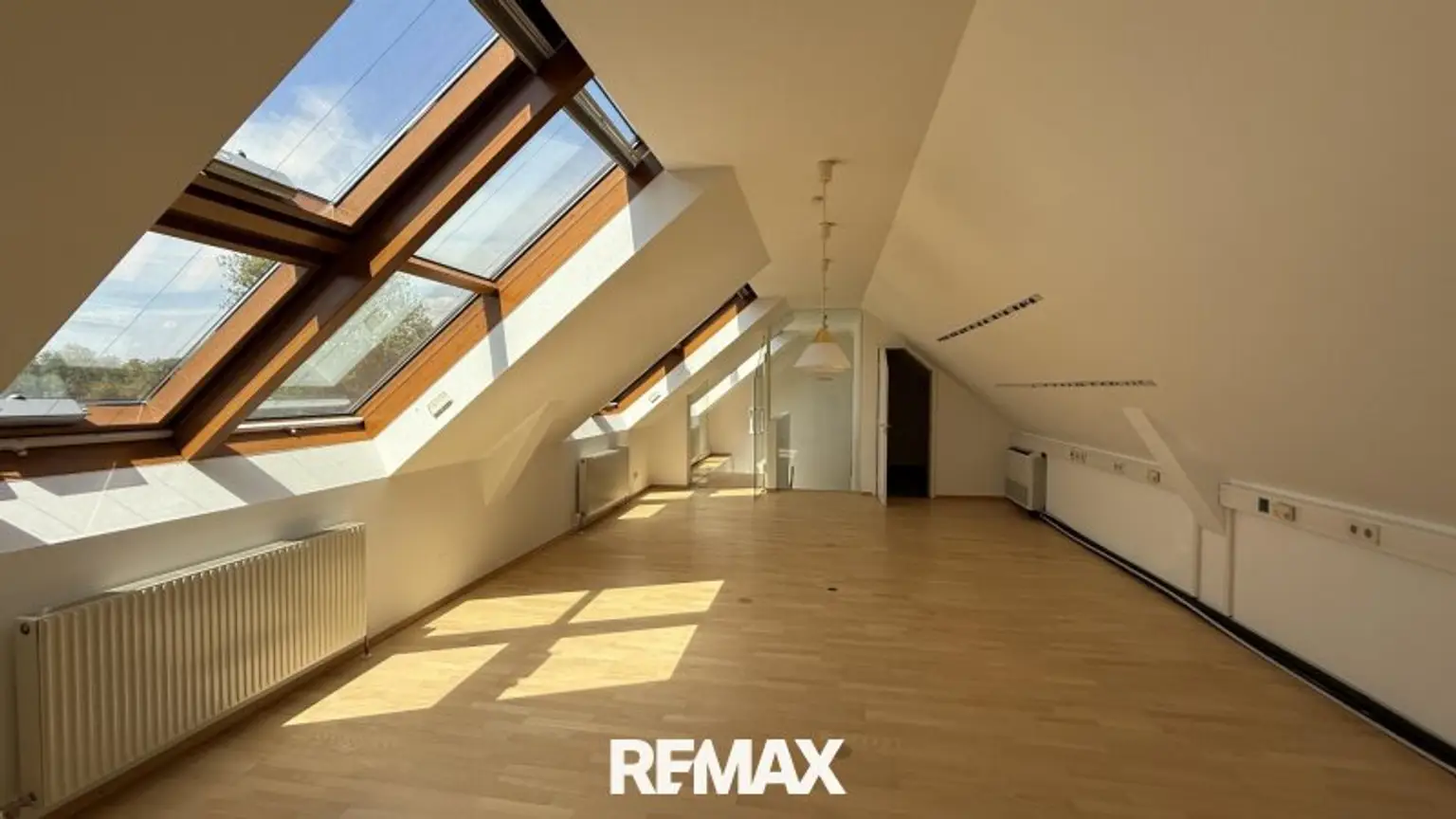 Büro OG/ Galerie