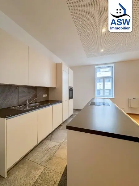 Perfekte Lage!! Top-moderne Altbauwohnung mit Balkon und Sauna in der Hauptstraße