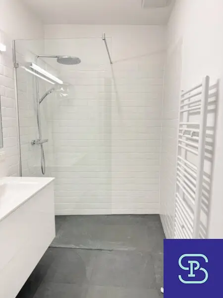 Erstbezug: 112m² Altbau mit 4 Zimmern und Einbauküche am Franziskanerplatz - 1010 Wien