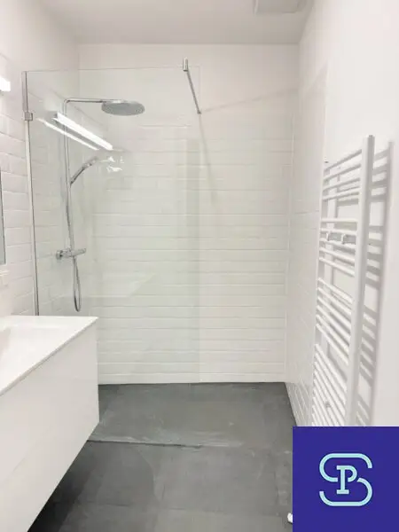Erstbezug: 112m² Altbau mit 4 Zimmern und Einbauküche am Franziskanerplatz - 1010 Wien