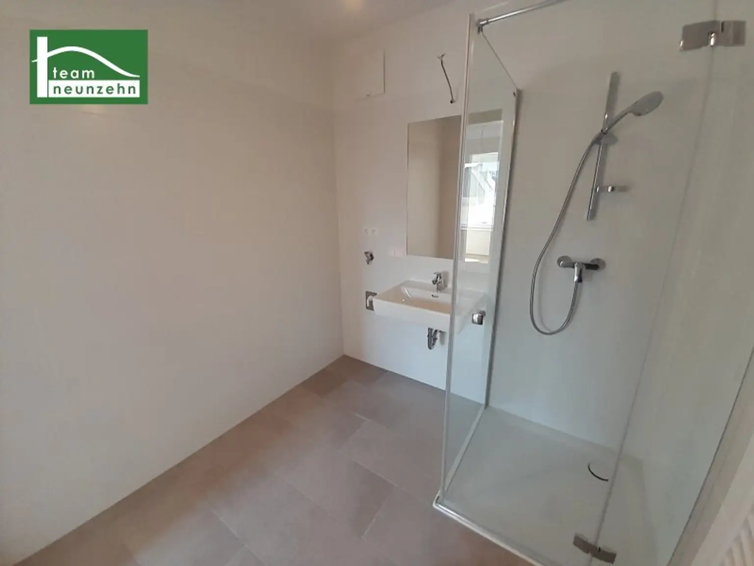 Moderne 2-Zimmer-Wohnung in idealer Lage! Karmeliterhof - Neubauwohntraum beim Rathausplatz. - WOHNTRAUM