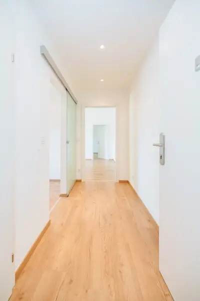 WOW I PROVISIONSFREI I RENOVIERT I BALKON I NÄHE LENDPLATZ I BADEWANNE I MODERNER SCHNITT I HAUSTIERE ERLAUBT I RUHIGE LAGE I PROJEKT WOHNEN