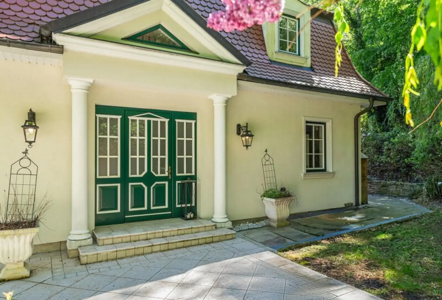 Wunderschöne Villa mit Pool und weitläufigem Grundstück, Nähe Pressbaum