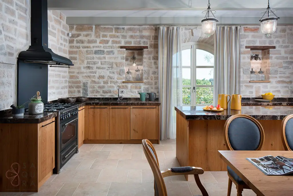 Steinvilla mit Pool in Kanfanar – Mediterraner Charme trifft modernen Luxus